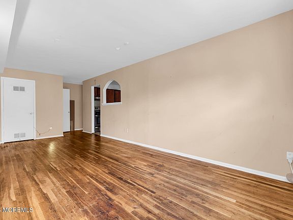 3rd image of 299 College Drive #299