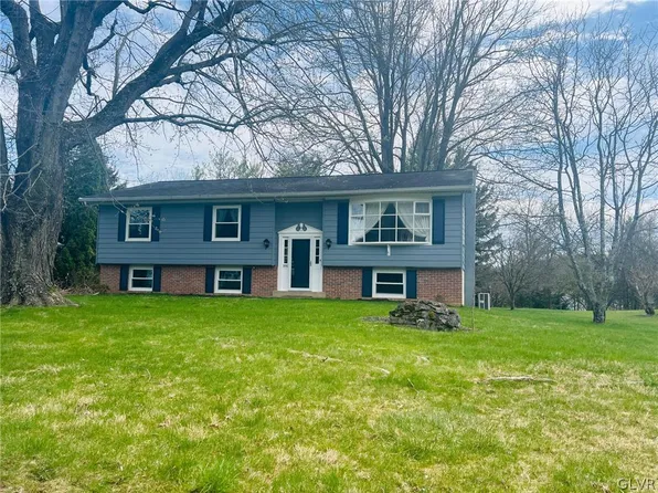3350 Mountain Ave, Hellertown, PA 18055