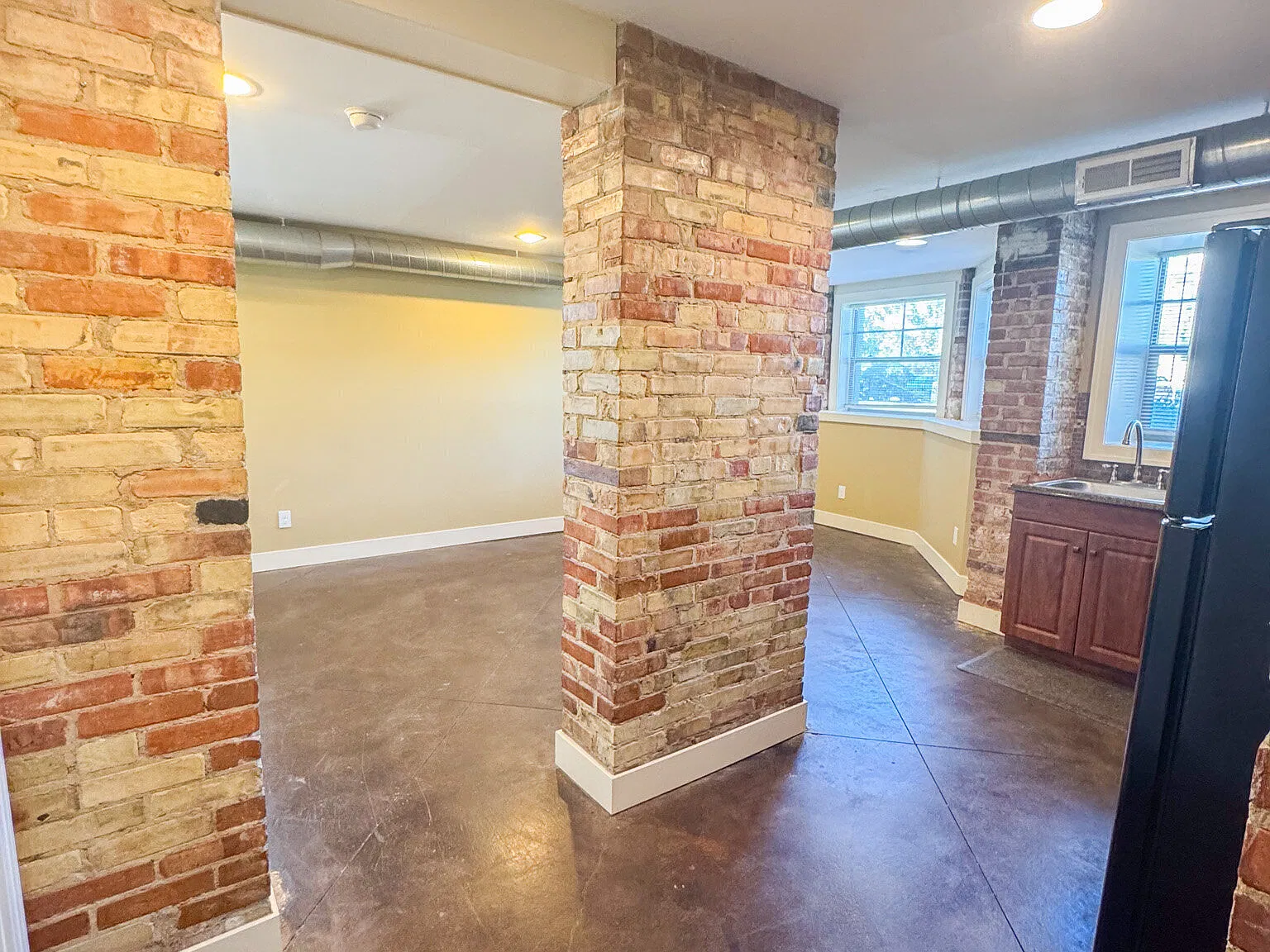 Downtown Studio with Central Air | Iowa Flats — Photo 2