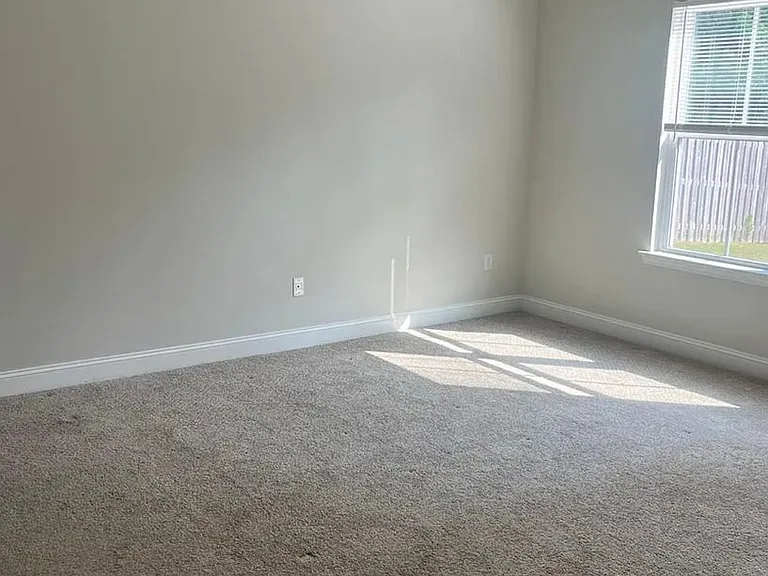 627 Fairview Cir — Photo 10