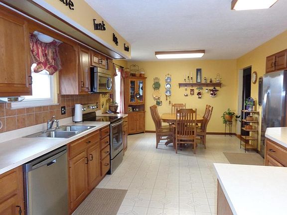 3rd image of 9871 Shalemar Dr NW