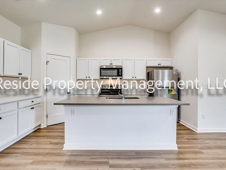2142 N Melody Ct — Photo 8
