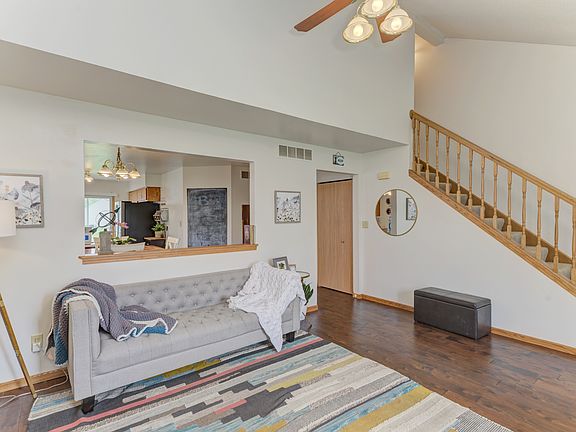 5th image of 591 Dove Ln