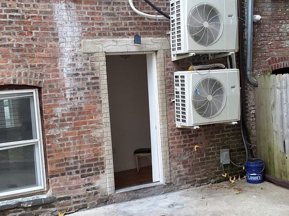 2nd image of 141 William St APT 1