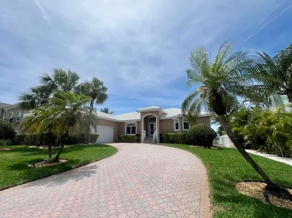 120 9th St E, Tierra Verde, FL 33715