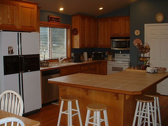 4th image of 21428 36th Ave NW