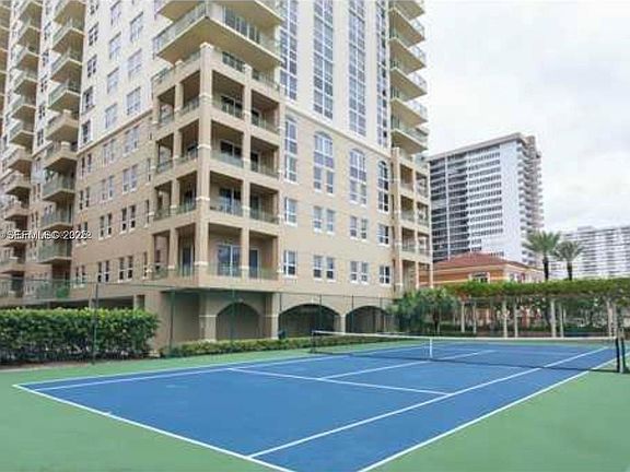 3rd image of 2069 S Ocean Dr #Townhouse 16