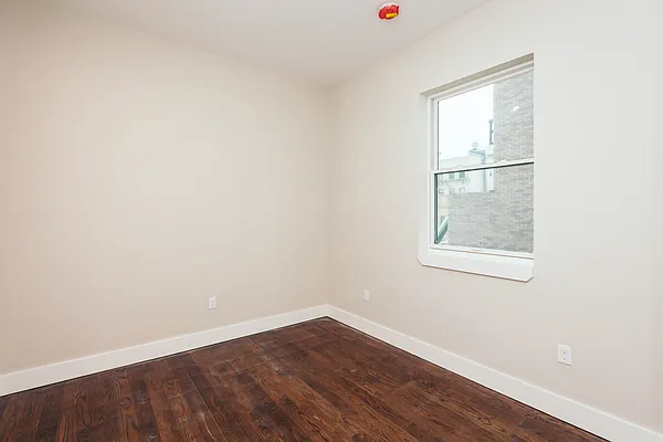 Rented by Nooklyn NYC LLC | media 9