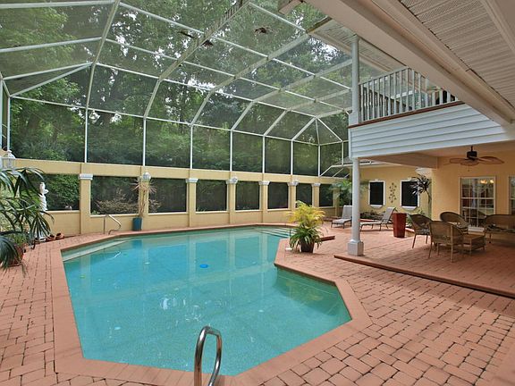 2nd image of 60 Audubon Ln
