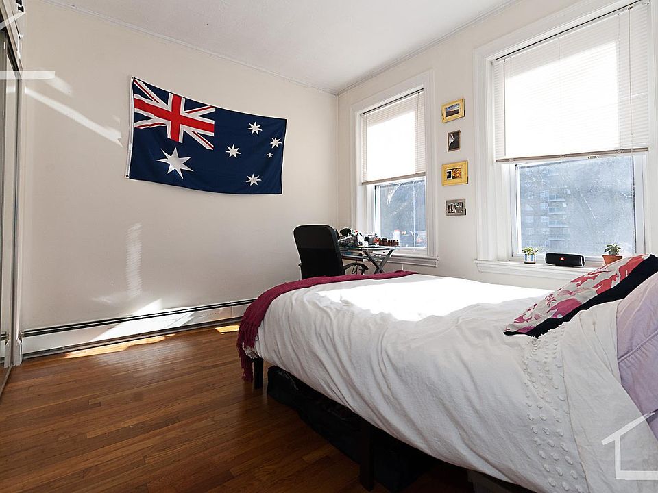 77 Thatcher St Brookline, MA, 02446 Apartments for Rent Zillow