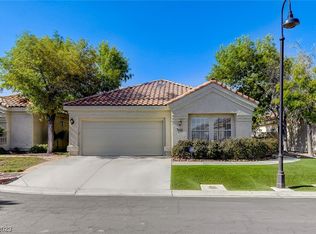 7936 Ben Hogan Dr, Las Vegas, NV 89149