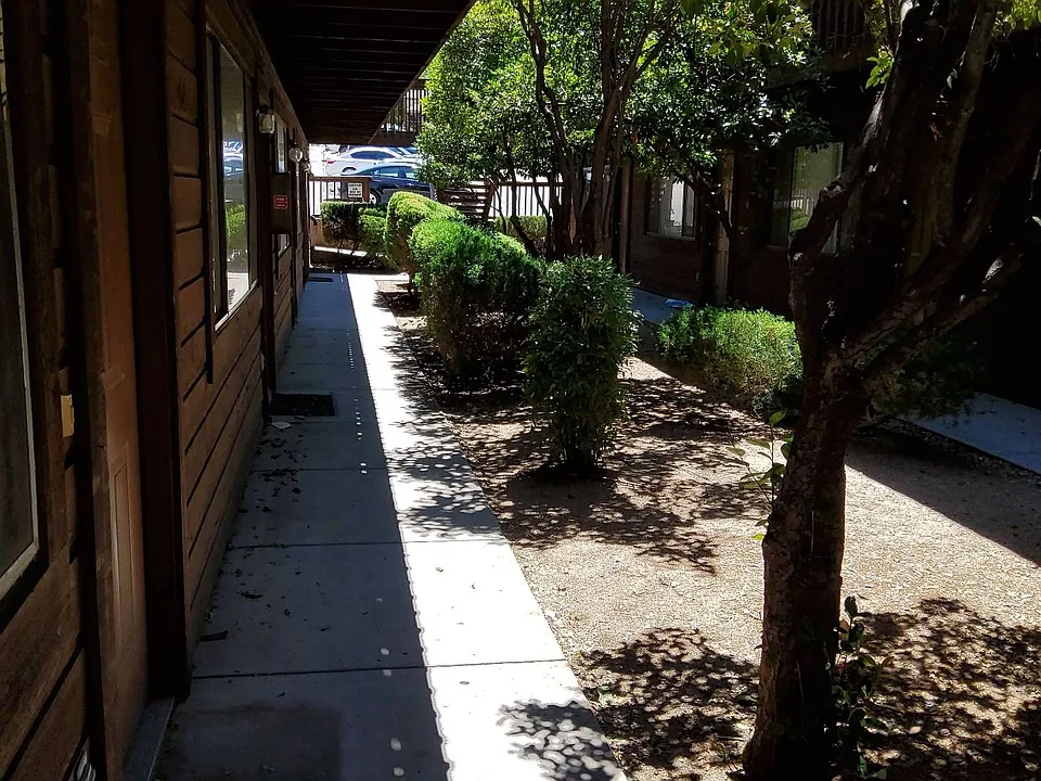 Creekside Apartments