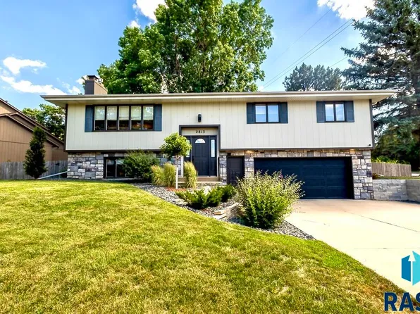 2813 W Costello Rd, Sioux Falls, SD 57105
