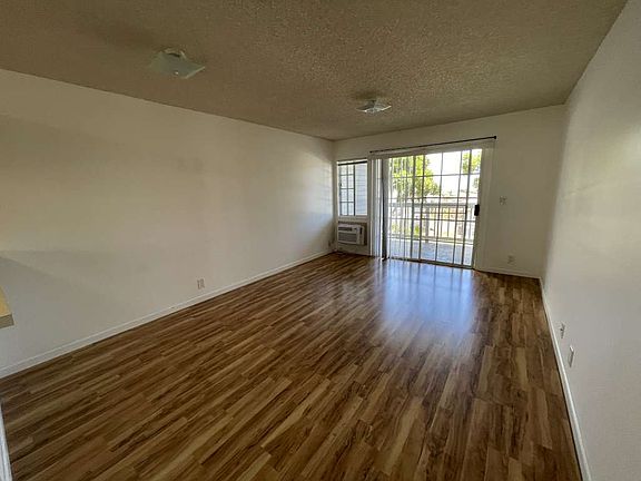 2nd image of 92-1019-1019 Alaa St #16-205
