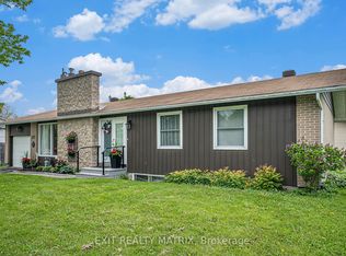 127 Williams Walk #A, Ottawa, ON K2L 1K2
