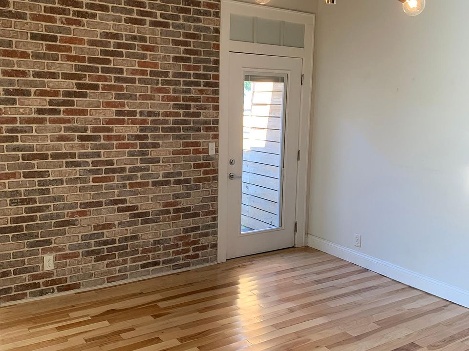 1st image of 903 Cedar St #1