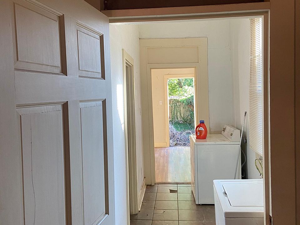 2nd image of 515 Washington Ave
