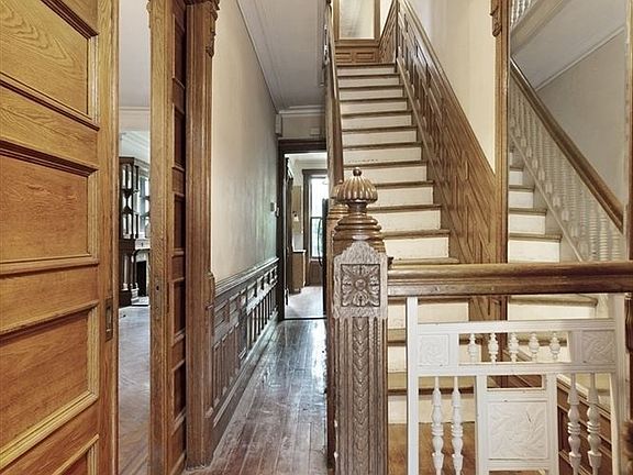 2nd image of 329 Park Pl