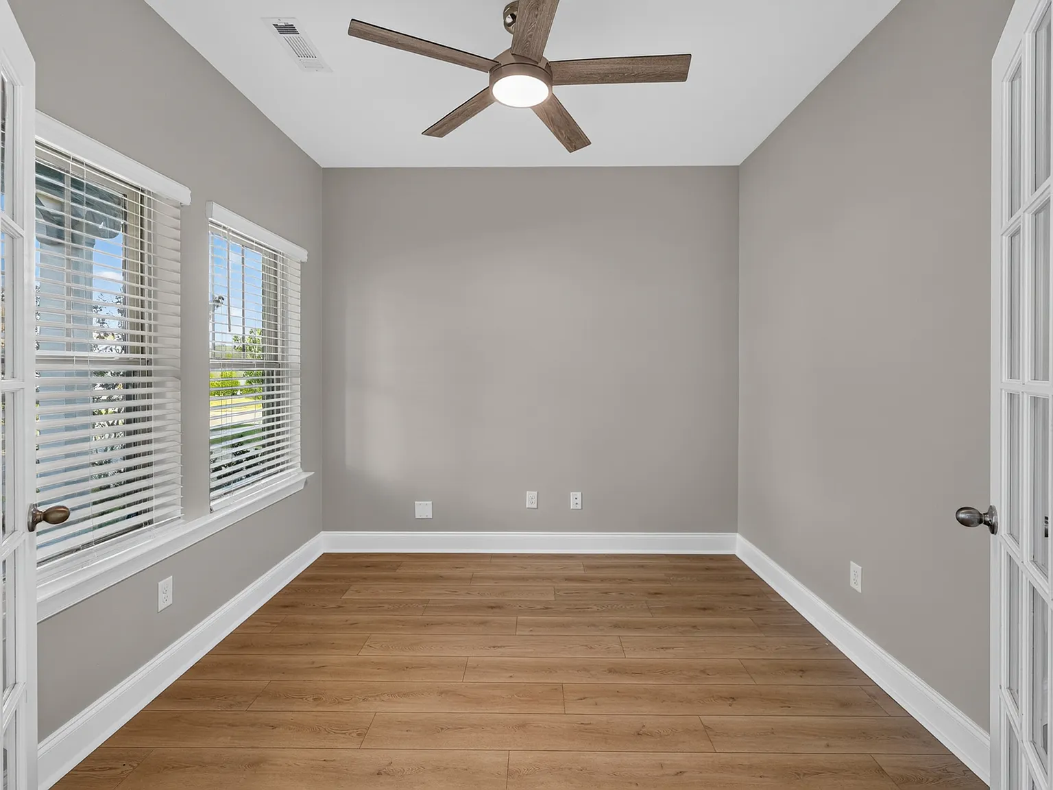 3 bed, 2.5 bath, 2275 sqft, $2,800 — Photo 4