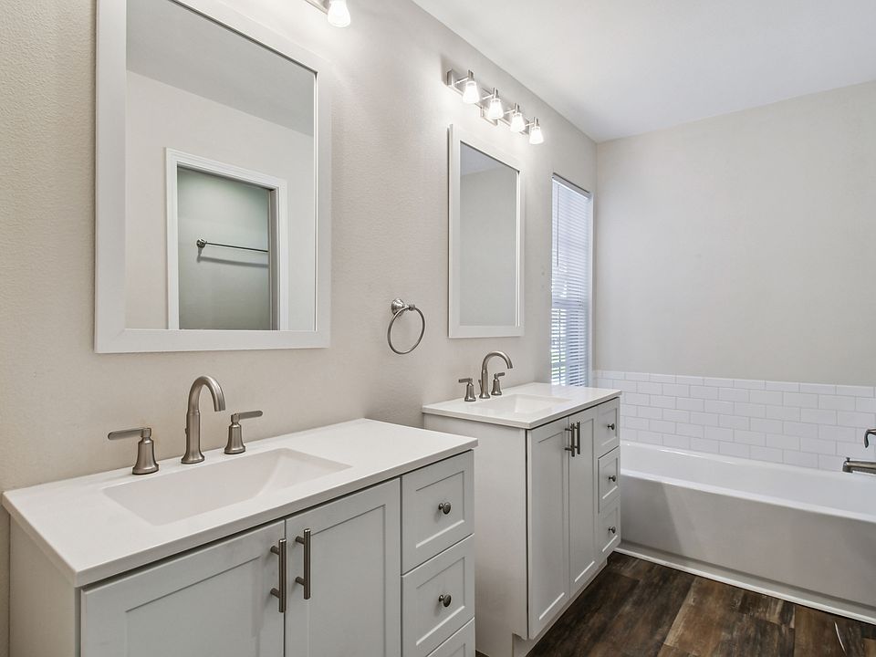 1st image of 6916 Lake Place Ct #6916