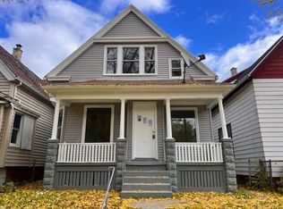 2954 N 18th St, Milwaukee, WI 53206