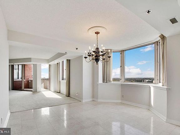 4th image of 5809 Nicholson Ln APT 1409