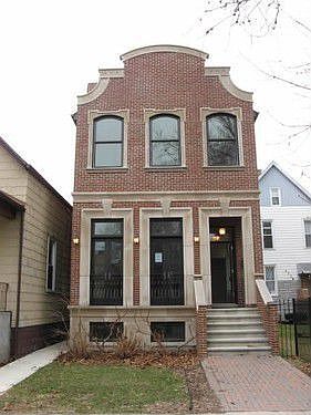 1st image of 3736 N Hermitage Ave #1