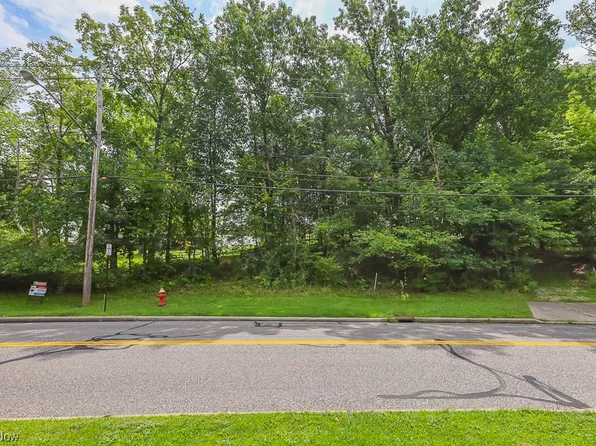 W Grace St, Bedford, OH 44146