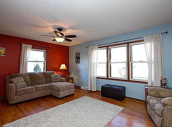 4th image of 3911 E Tiffin Ave