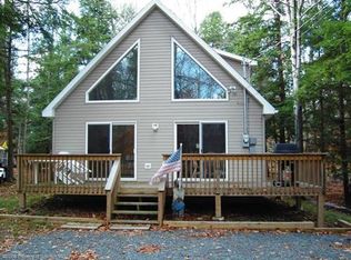 160 Deer Valley Rd, Lake Ariel, PA 18436