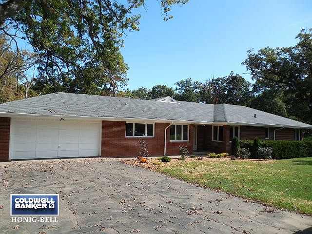 1st image of 20 Oaklane Dr
