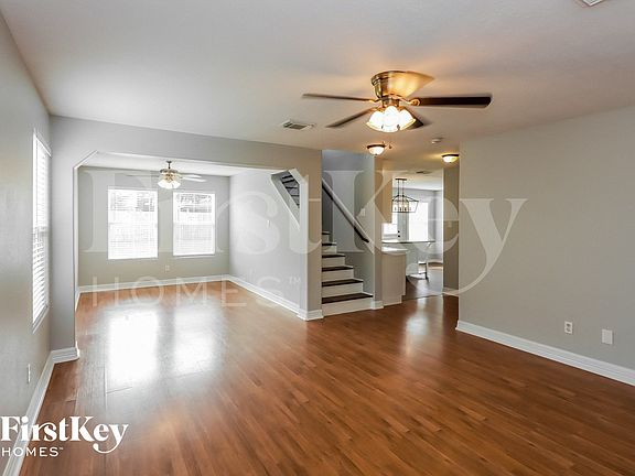 4th image of 18215 Barkers Crest Dr