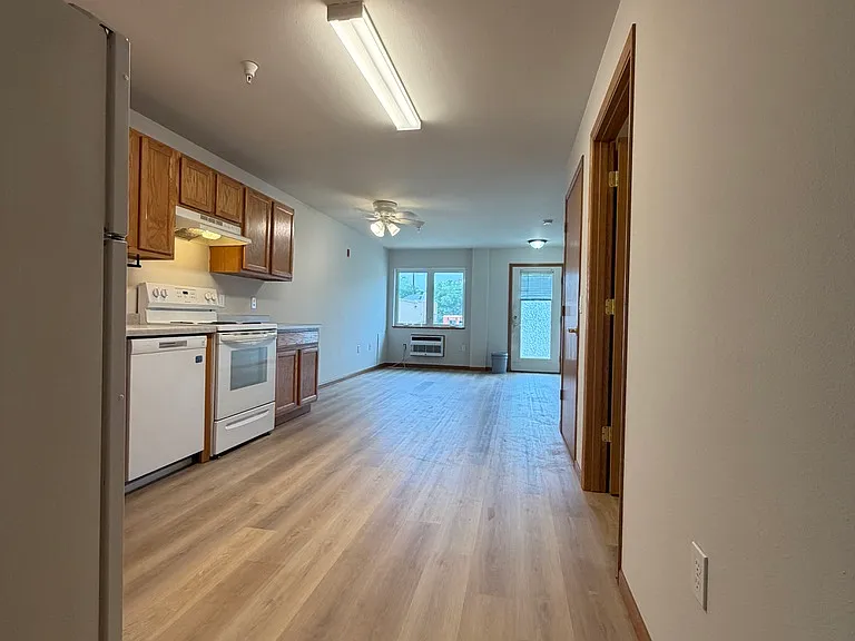 6604 Elmwood Ave #108 — Photo 2