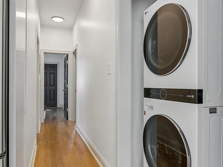 2941 N Lawndale Ave #2 — Photo 8