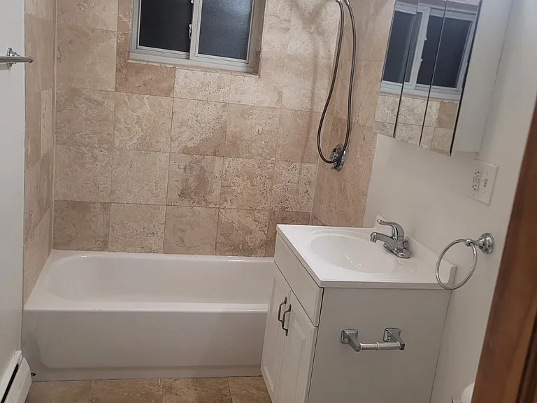 61 Selkirk Rd #4 — Photo 19