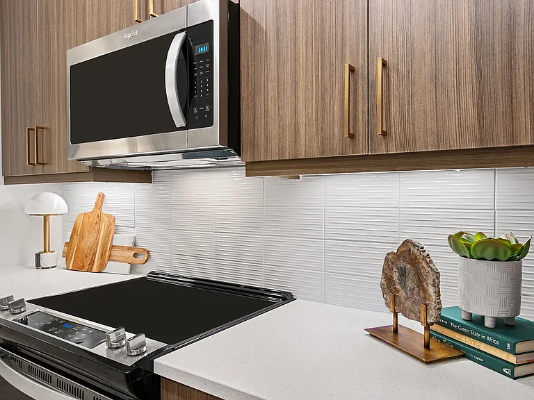 Under cabinet lighting and designer tile backsplash