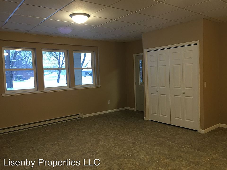 2nd image of 504 Division St APT 8