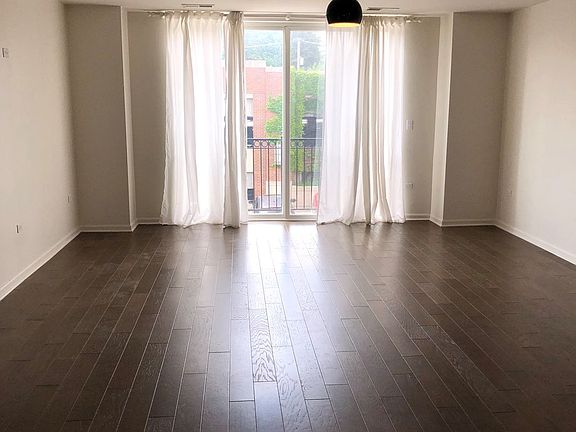5th image of 131 Newberry Ave #205