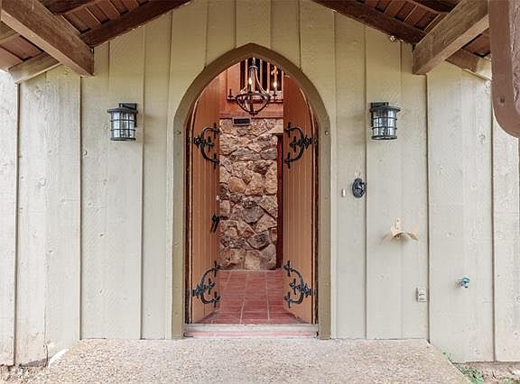 3rd image of 2154 County Road 183