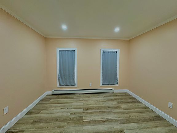 2nd image of 2021 Wabash Ave #2