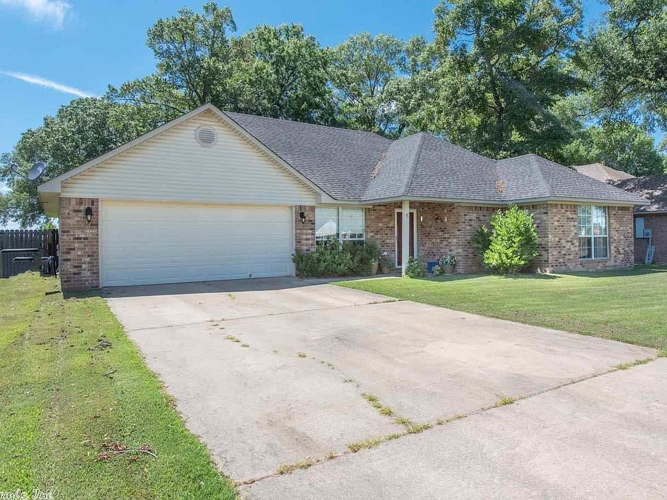1st image of 6 Blair Dr