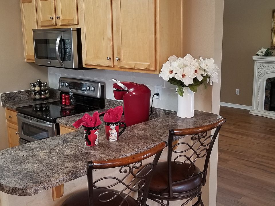 Glasstop stove Double oven..