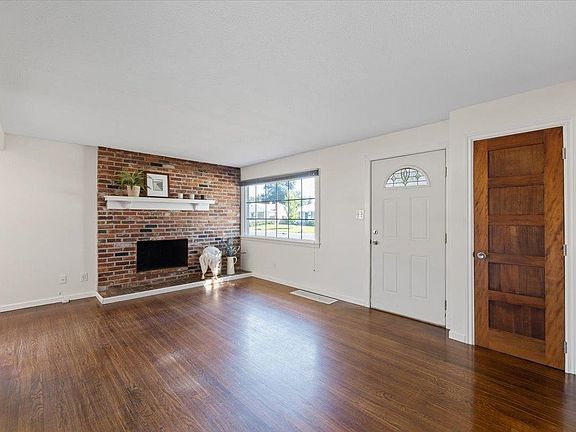 4th image of 5027 N Cannon St