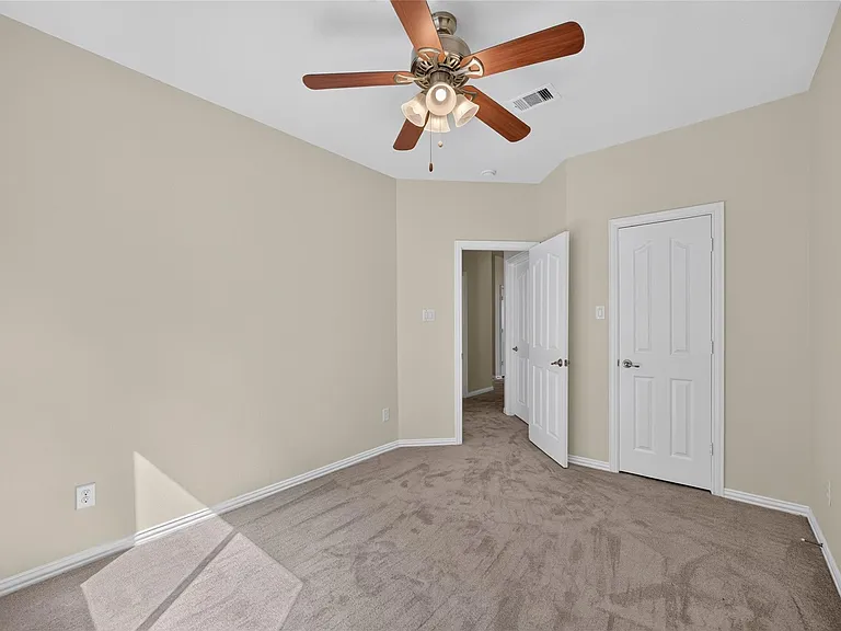 24715 Hikers Bend Dr — Photo 25