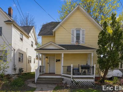 856 3rd St NW, Grand Rapids, MI, 49504