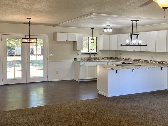 4th image of 4850 Amanda Dr