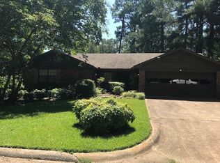 615 Shannon Dr, Hope, AR 71801