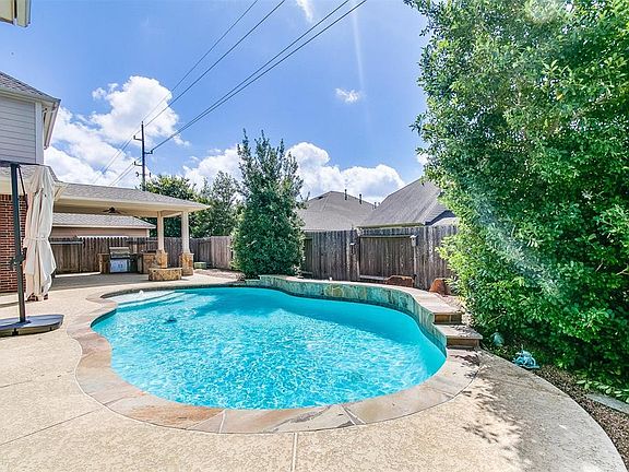 2nd image of 26527 Ashwood Creek Ln