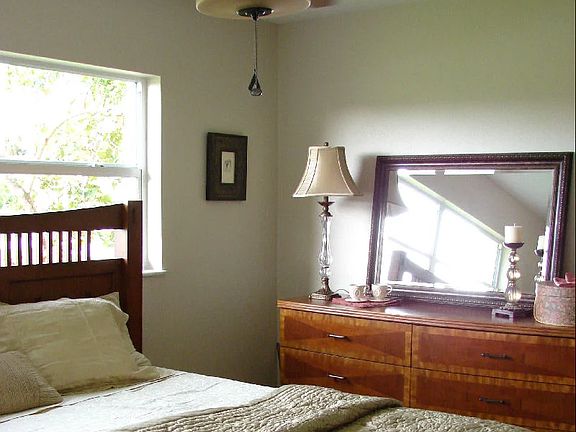 4th image of 2304 Bayshore Dr