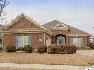 2910 Eastern Shore Dr SE, Owens Cross Roads, AL 35763